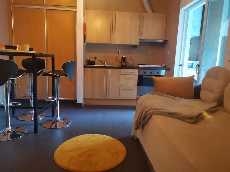 Appartamento Enjoy Lisboa! - Near Metro Amadora Esterno foto
