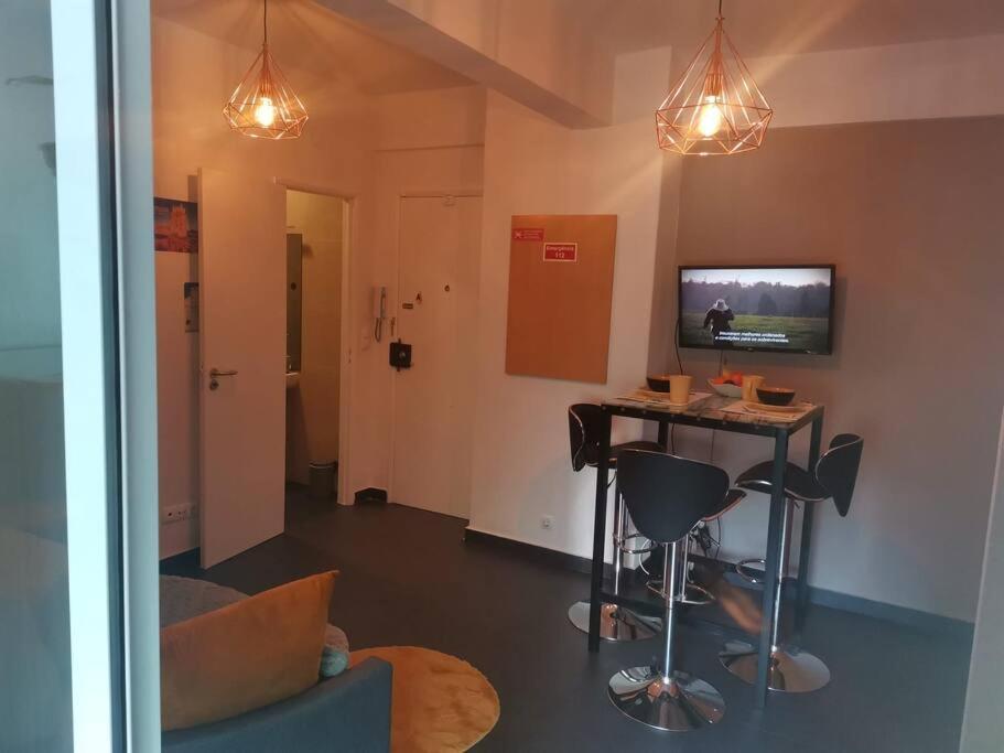 Appartamento Enjoy Lisboa! - Near Metro Amadora Esterno foto